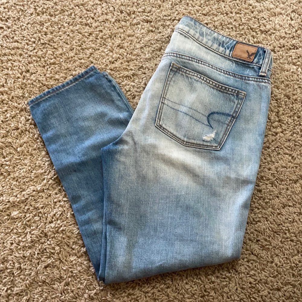 Size 6 American Eagle Distressed Boy Crop jeans